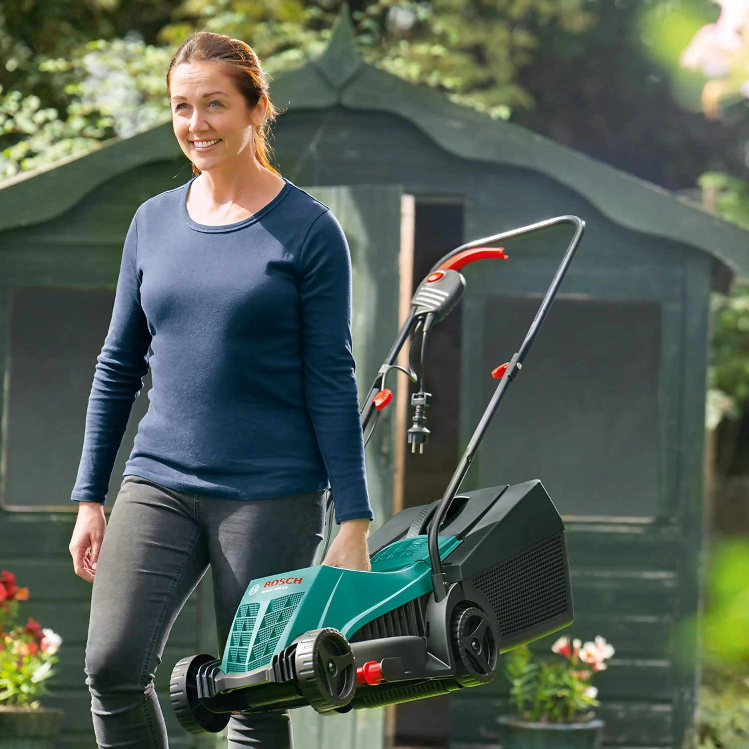 Bosch 1200W Rotak 32-12 Electric Lawn Mower - 32cm 7 Bosch 1200W Rotak 32-12 Electric Lawn Mower - 32cm - Image 7