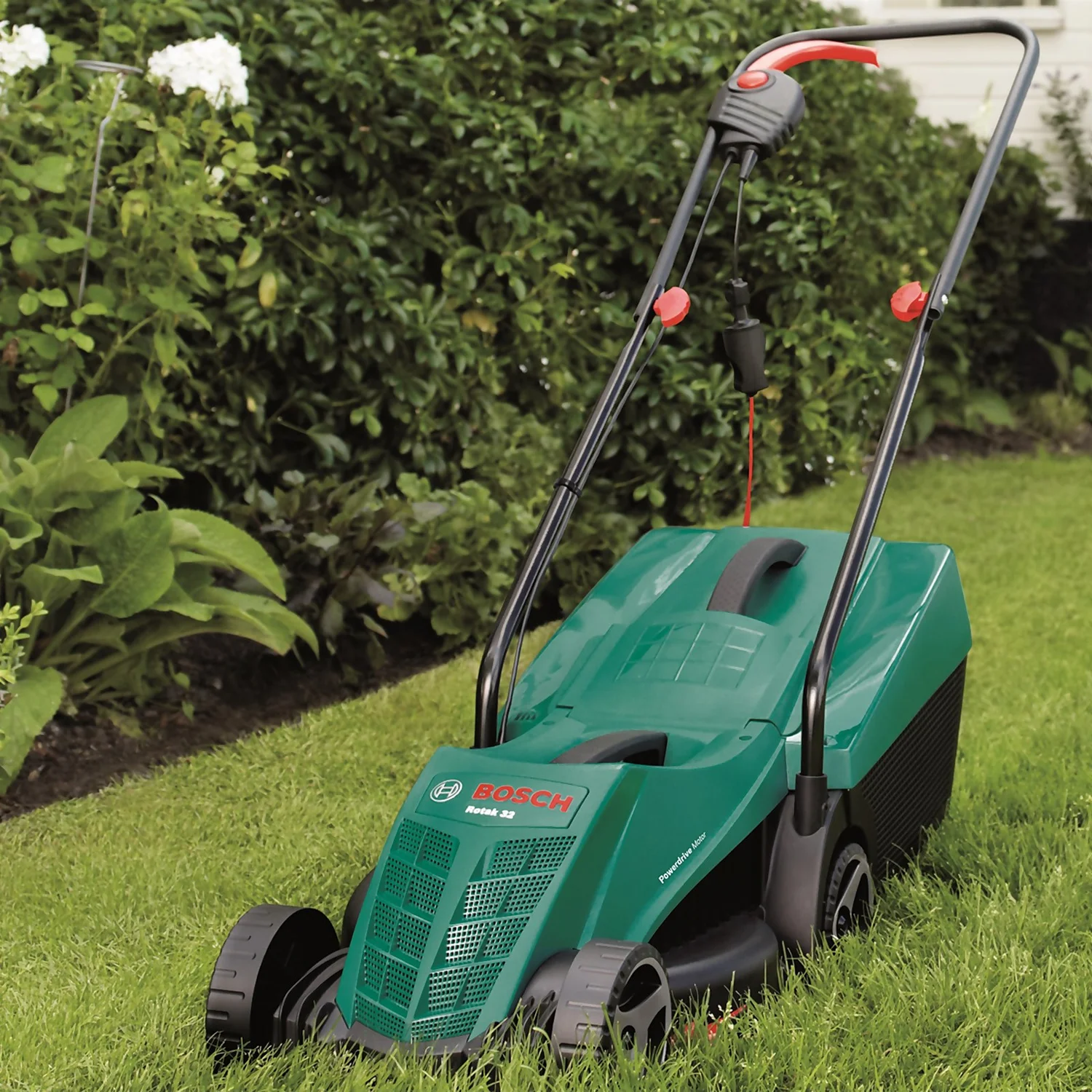 Bosch 1200W Rotak 32-12 Electric Lawn Mower - 32cm 2 Bosch 1200W Rotak 32-12 Electric Lawn Mower - 32cm - Image 2