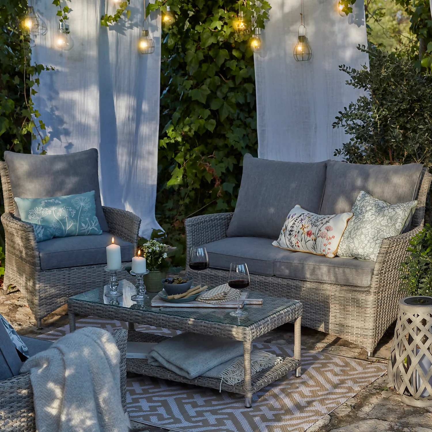 Florence 4 Seater Grey Rattan Garden Sofa Set 3 Florence 4 Seater Grey Rattan Garden Sofa Set - Image 3