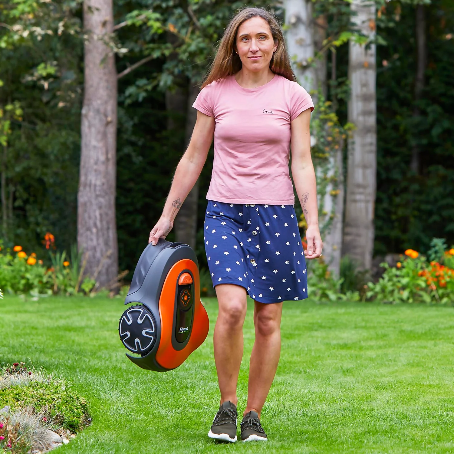 Flymo EasiLife GO 250 Cordless Robot Lawn Mower - 16cm 5 Flymo EasiLife GO 250 Cordless Robot Lawn Mower - 16cm - Image 5