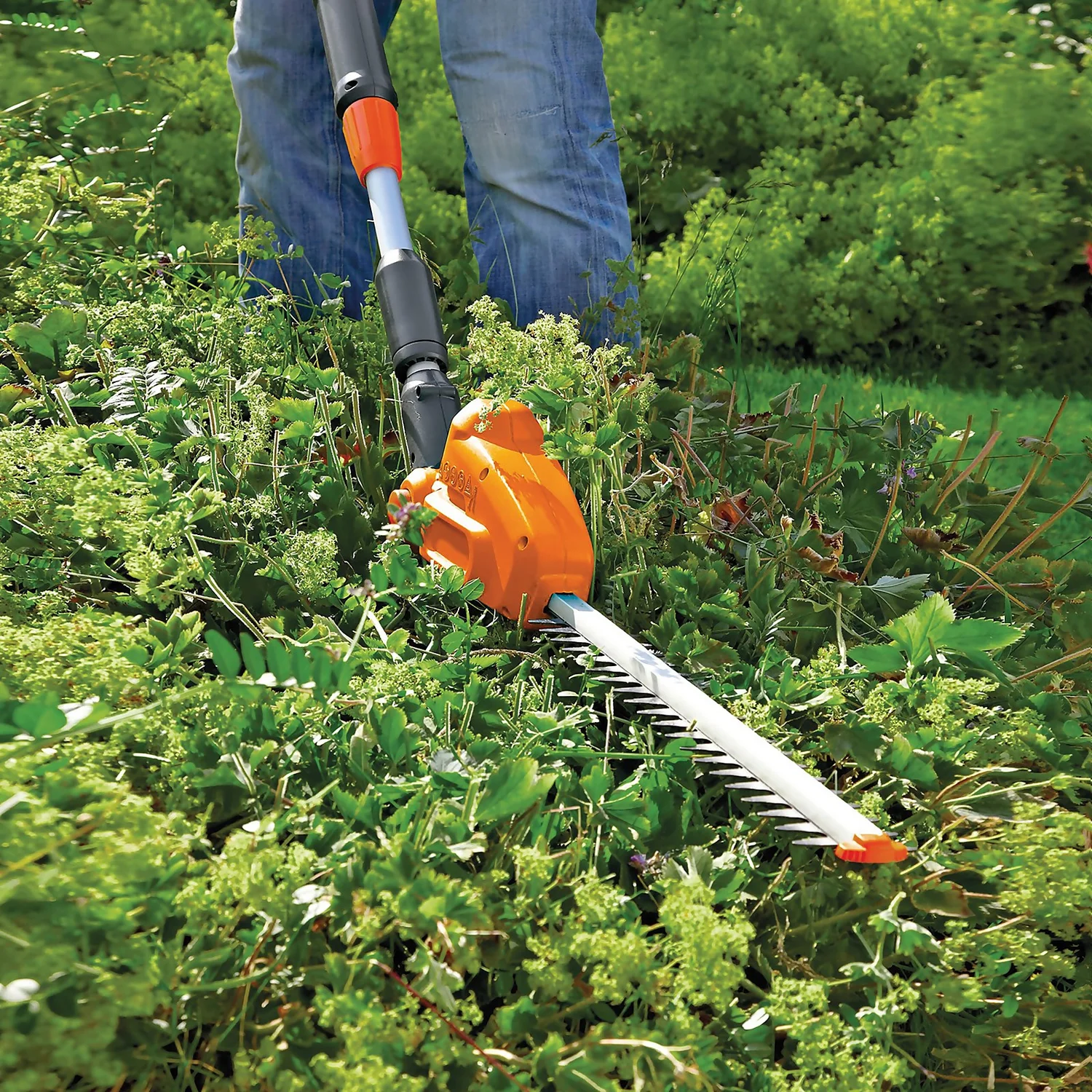 Flymo SabreCut XT TeleHedge Trimmer 5 Flymo SabreCut XT TeleHedge Trimmer - Image 5