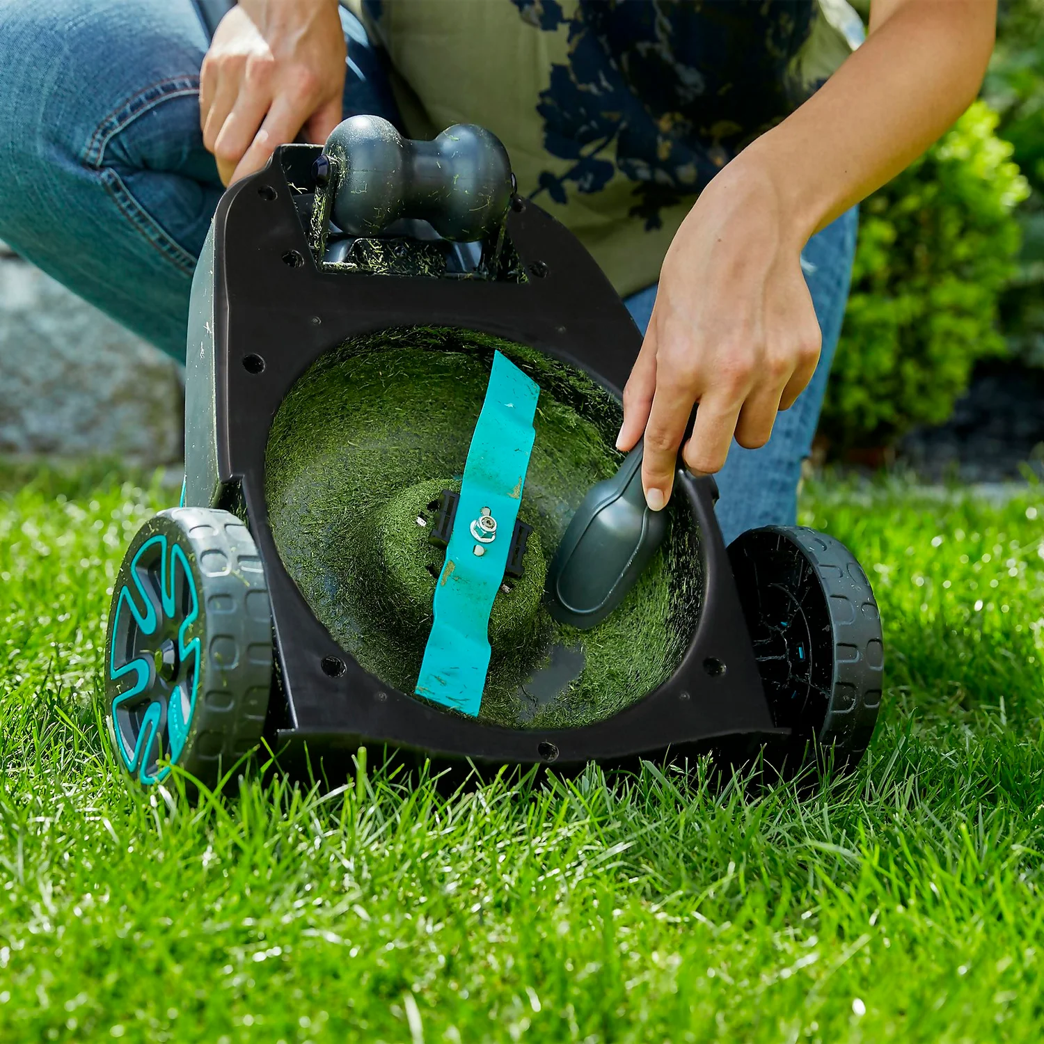 GARDENA 18V HandyMower Cordless Lawn Mower - 22cm 7 GARDENA 18V HandyMower Cordless Lawn Mower - 22cm - Image 7